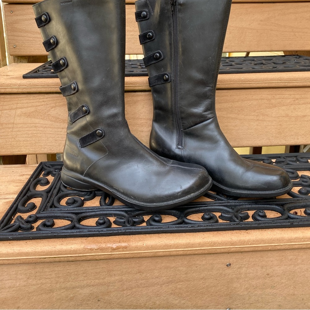 Merrell boots, leather in excellent condition